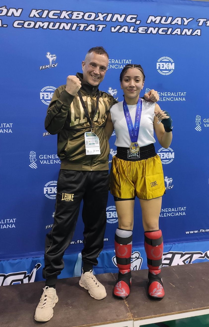 sara benaisa campeona de la comunudad valenciana de kickboxing medalla de oro